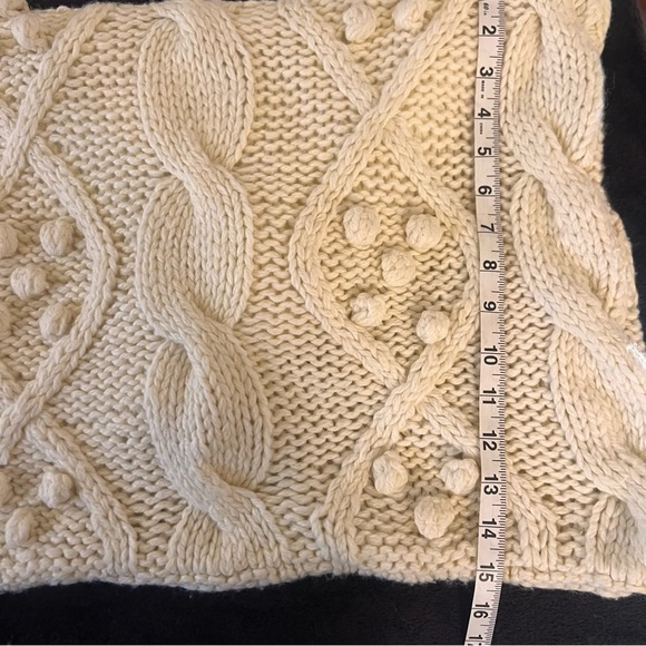 Pottery Barn Cream Sweater Pillow Shams Set, Zipper closure, soft. 2 Shams 16x26 - Picture 5 of 10